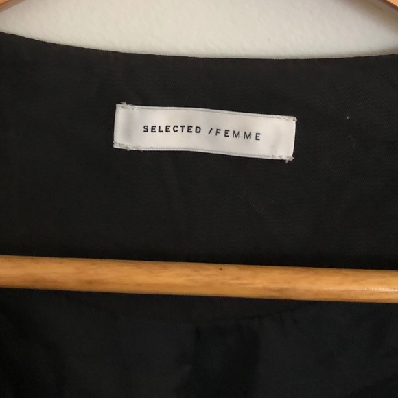 Selected Femme - European Brand - Black 80’s Style Jacket - US size 8/UK Size 12 - Picture 6 of 6